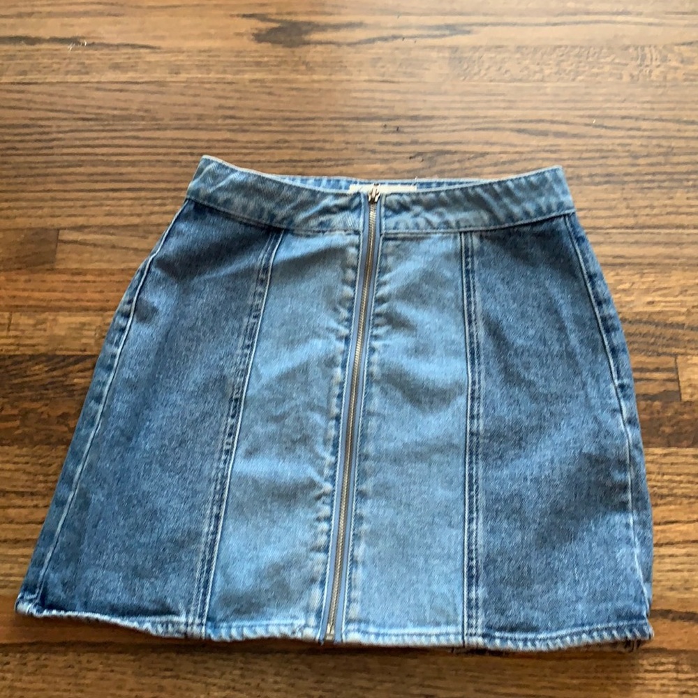 Pacsun Denim zip up skirt!